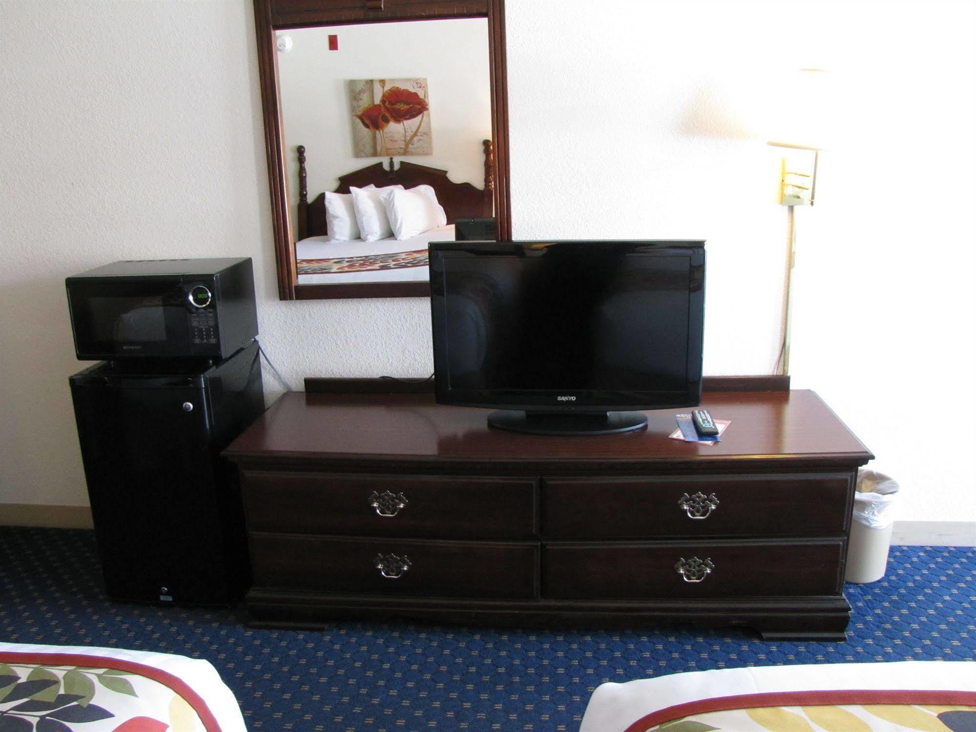 Dutton Inn Branson Extérieur photo